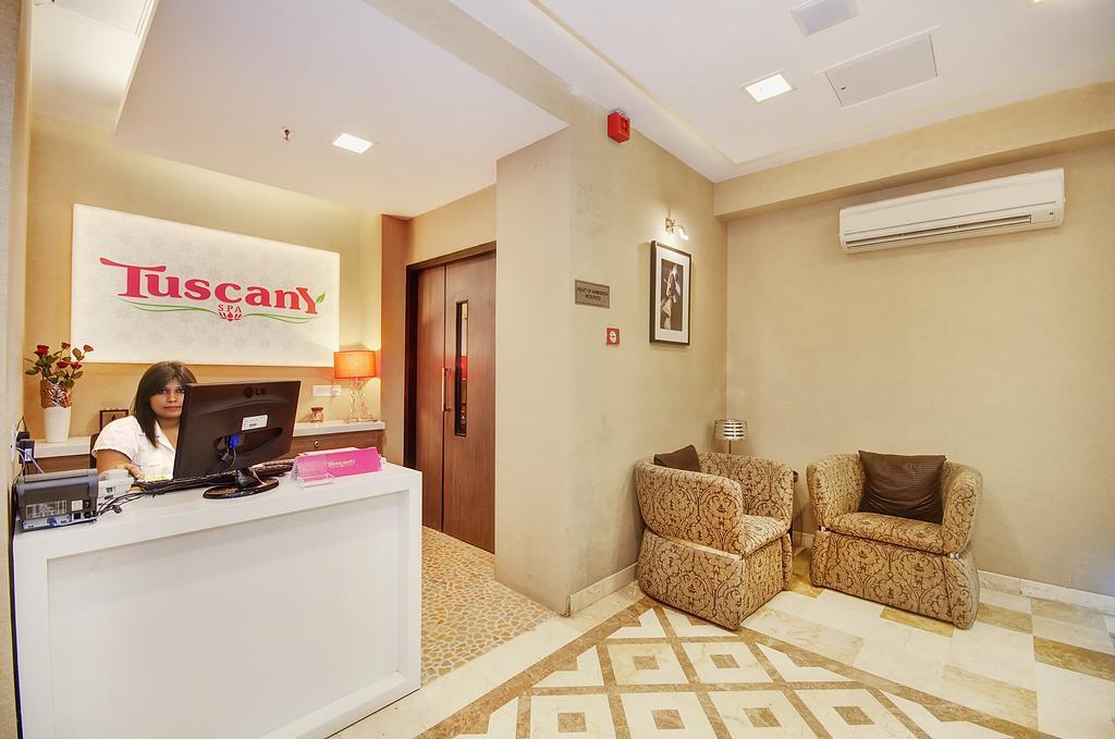 Palm Spring A Boutique Hotel New Delhi Bagian luar foto
