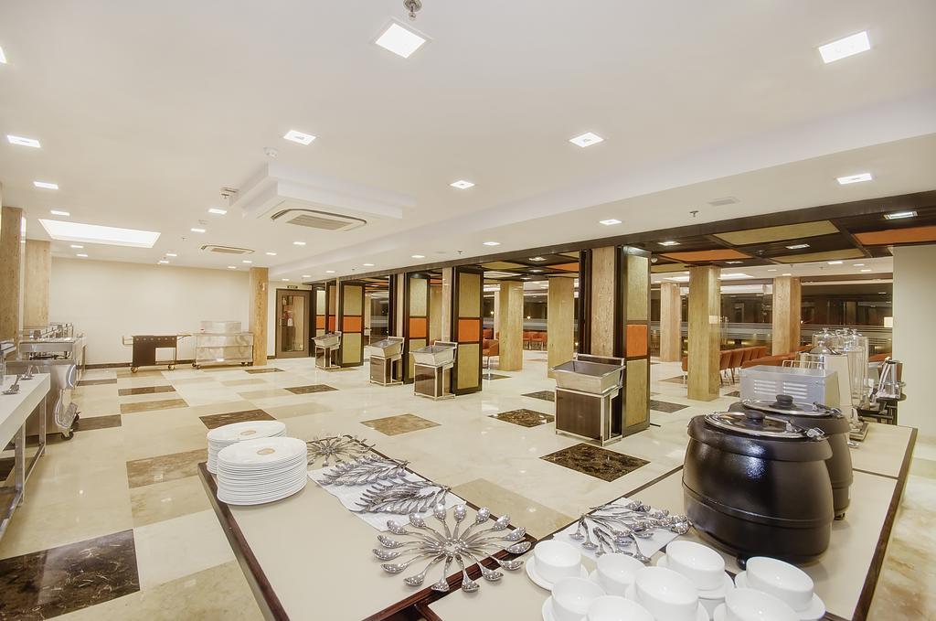 Palm Spring A Boutique Hotel New Delhi Bagian luar foto
