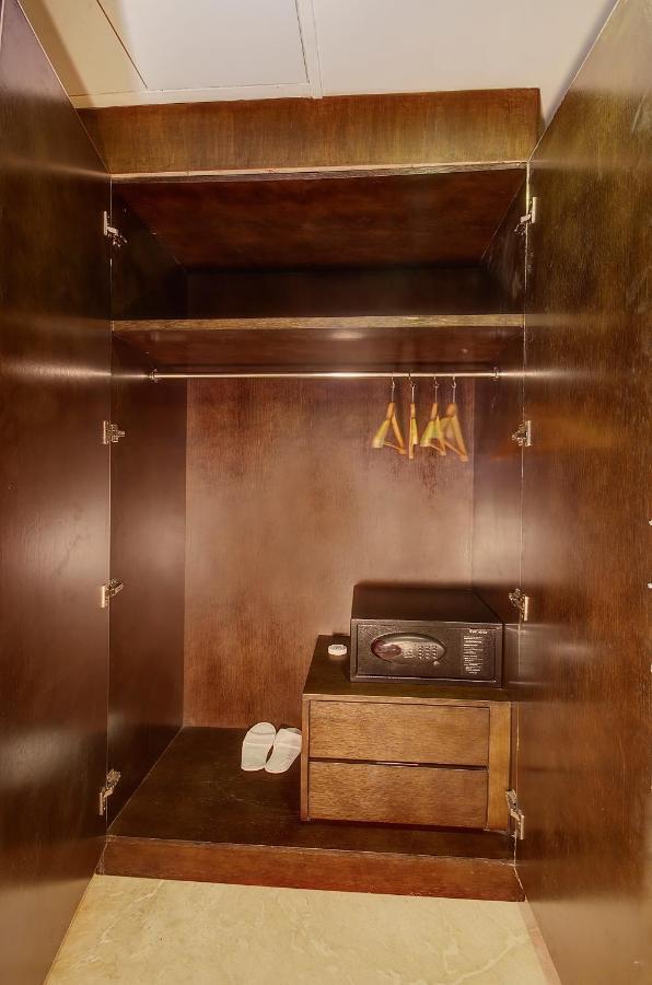 Palm Spring A Boutique Hotel New Delhi Bagian luar foto